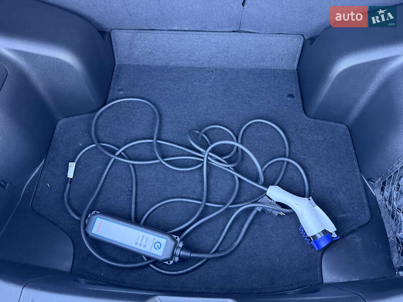 Хэтчбек Nissan Leaf 2017 в Киеве фото 20 Хэтчбек Nissan Leaf 2017 в Киеве