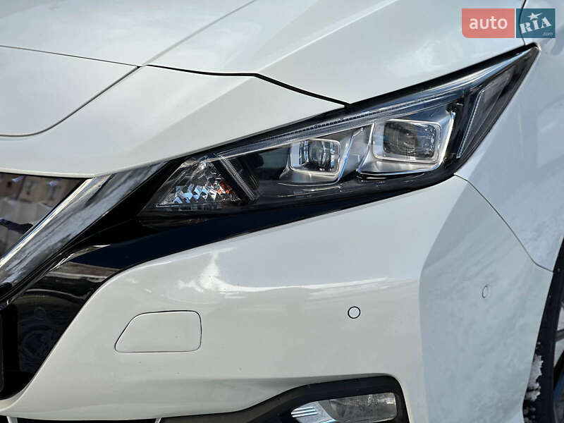 Хетчбек Nissan Leaf 2018 в Одесі