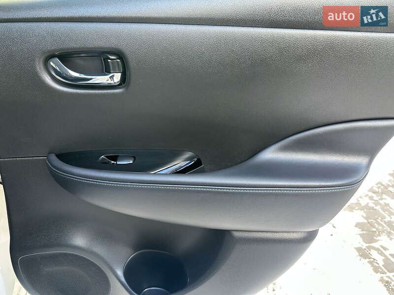 Хетчбек Nissan Leaf 2018 в Одесі