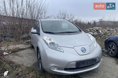 Хэтчбек Nissan Leaf 2015 в Хмельницком