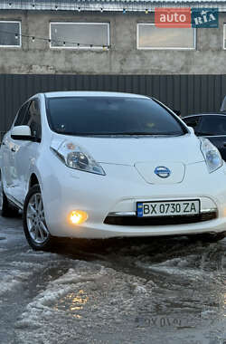 Хетчбек Nissan Leaf 2013 в Кам'янець-Подільському