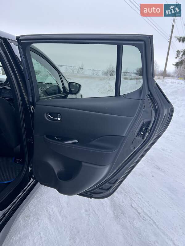 Хэтчбек Nissan Leaf 2021 в Попельне