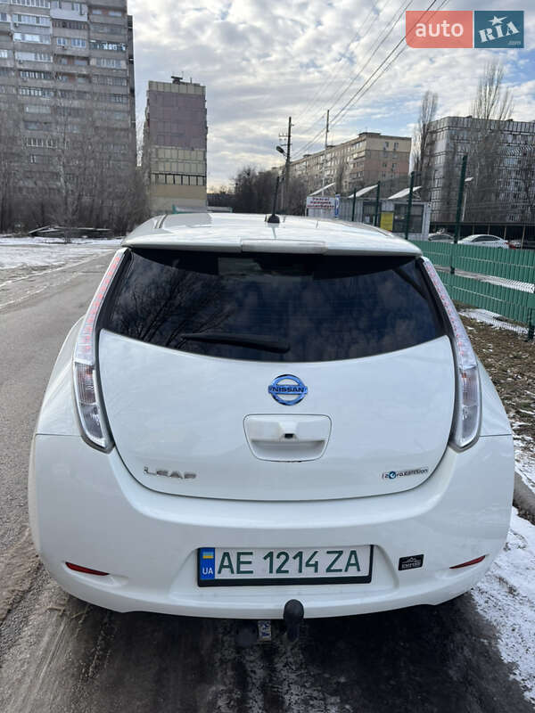 Хетчбек Nissan Leaf 2017 в Дніпрі