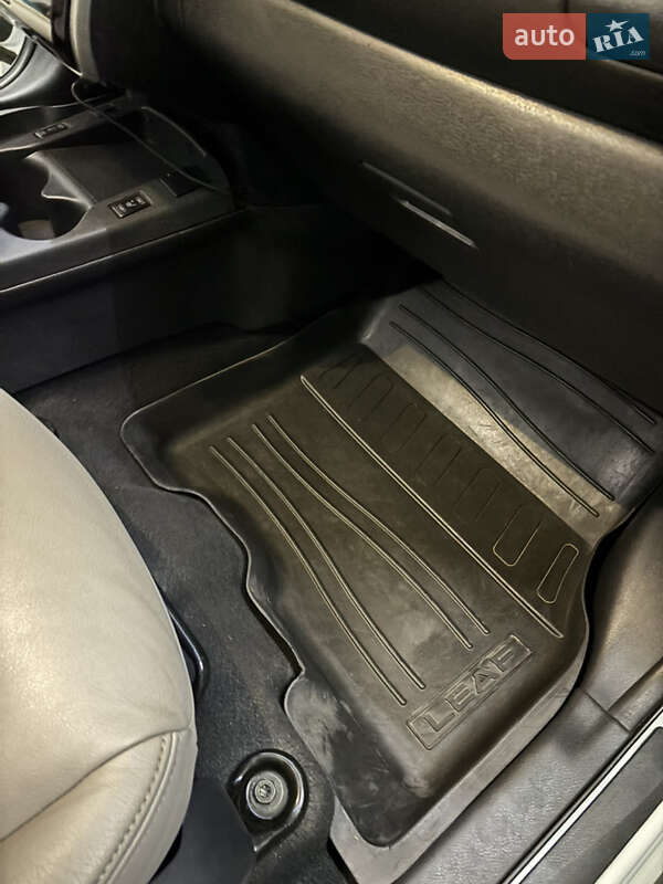 Хетчбек Nissan Leaf 2017 в Дніпрі