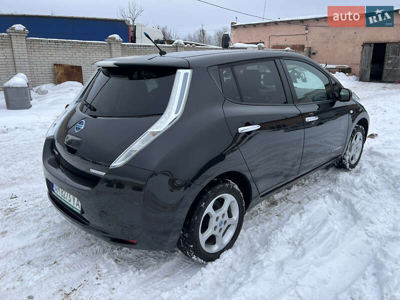 Хетчбек Nissan Leaf 2014 в Житомирі
