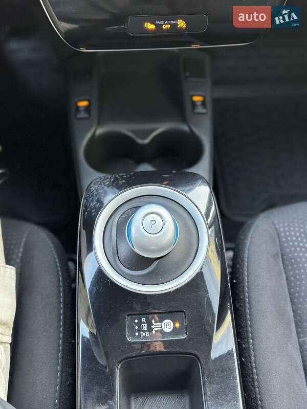 Хэтчбек Nissan Leaf 2014 в Тернополе