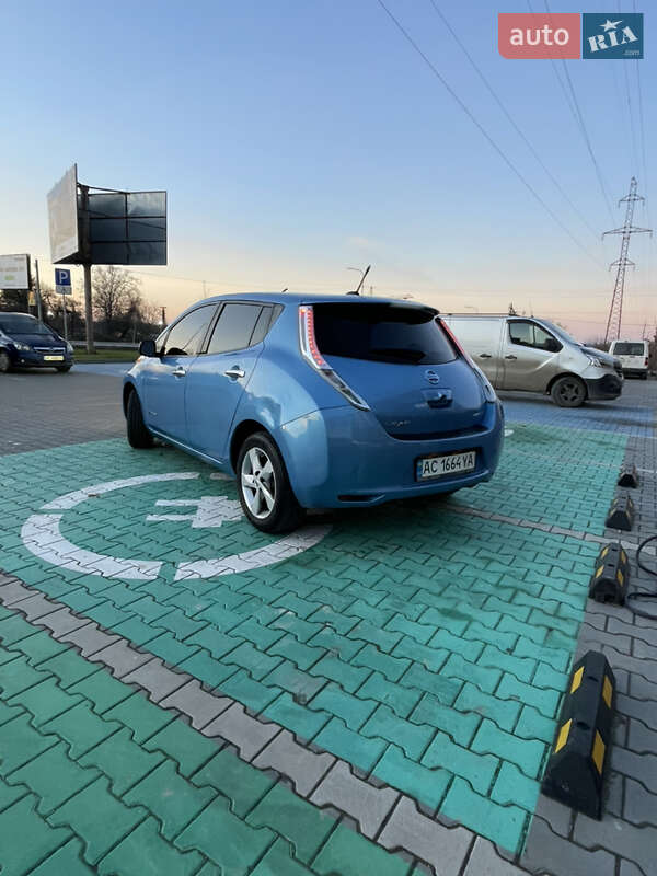 Хетчбек Nissan Leaf 2013 в Луцьку