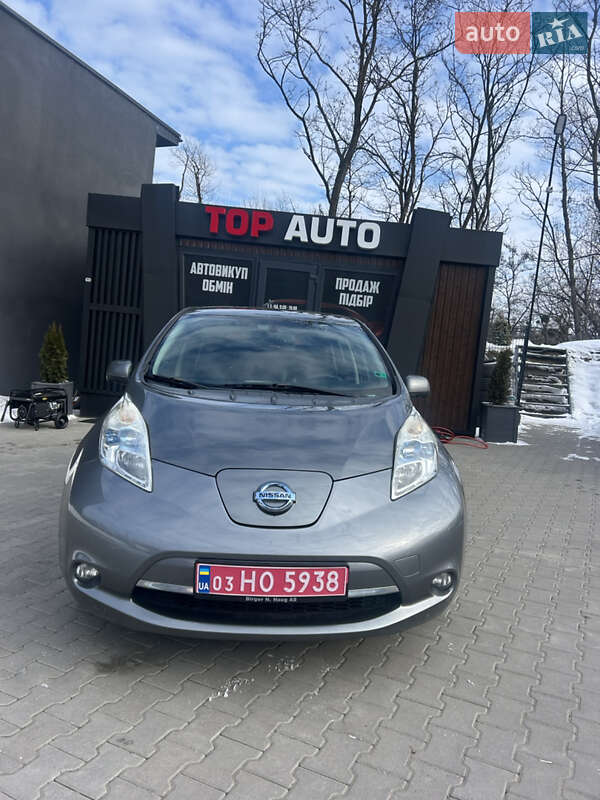 Хэтчбек Nissan Leaf 2015 в Черновцах