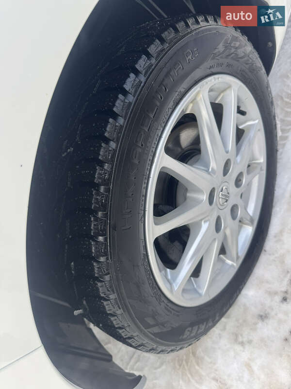 Хетчбек Nissan Leaf 2014 в Житомирі фото 9 Хетчбек Nissan Leaf 2014 в Житомирі