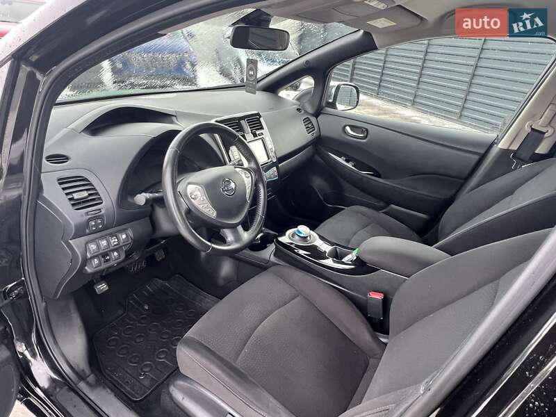 Хэтчбек Nissan Leaf 2013 в Ровно