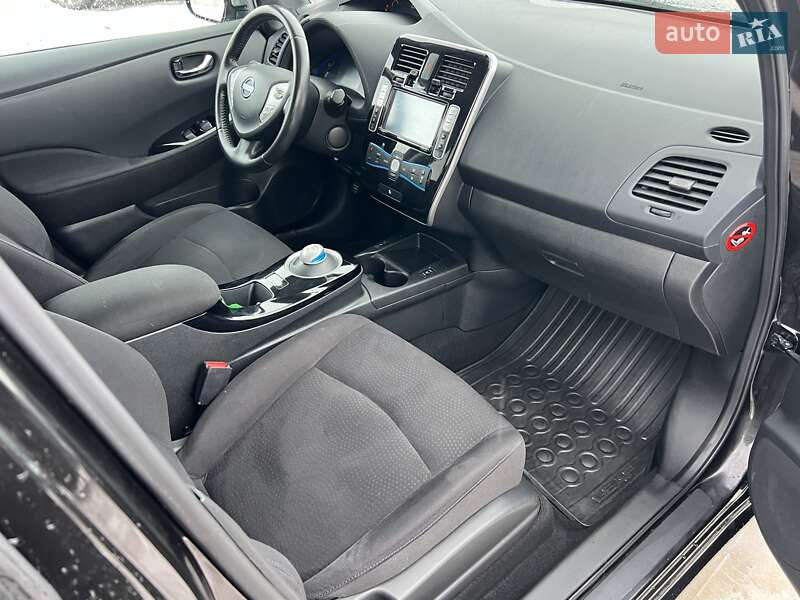 Хэтчбек Nissan Leaf 2013 в Ровно