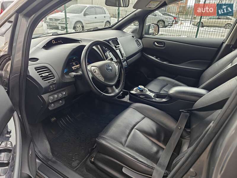 Хэтчбек Nissan Leaf 2013 в Ивано-Франковске