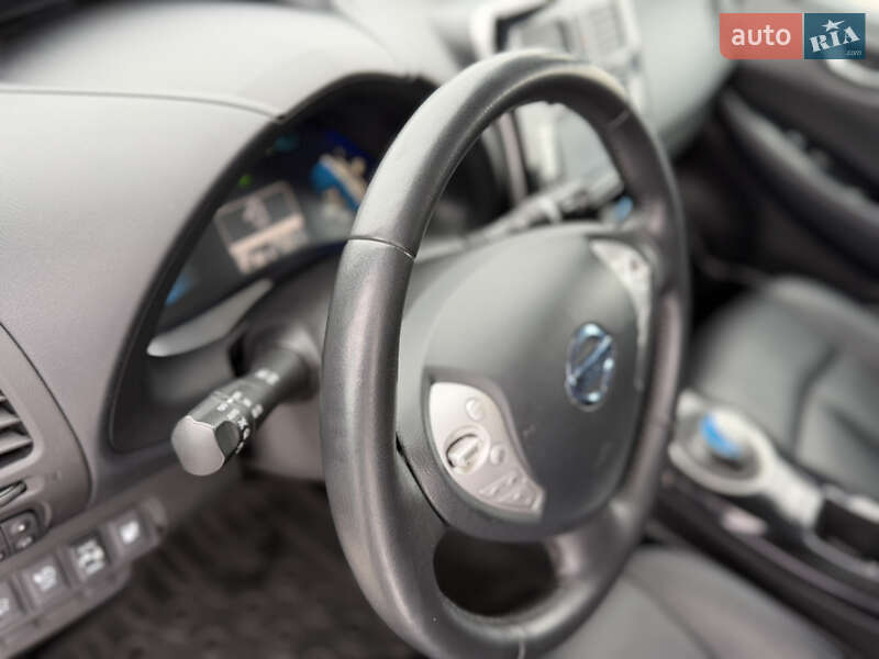 Хетчбек Nissan Leaf 2017 в Рівному