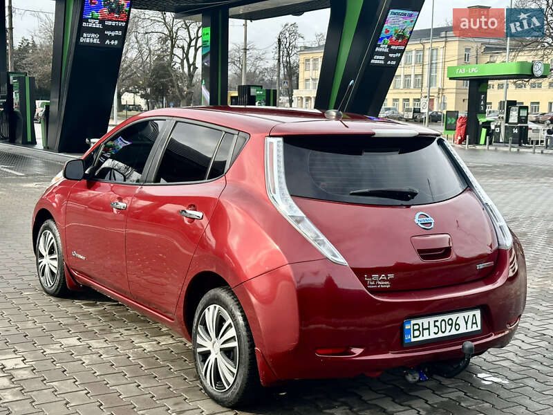 Хэтчбек Nissan Leaf 2013 в Одессе