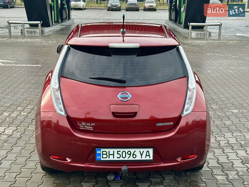 Хэтчбек Nissan Leaf 2013 в Одессе