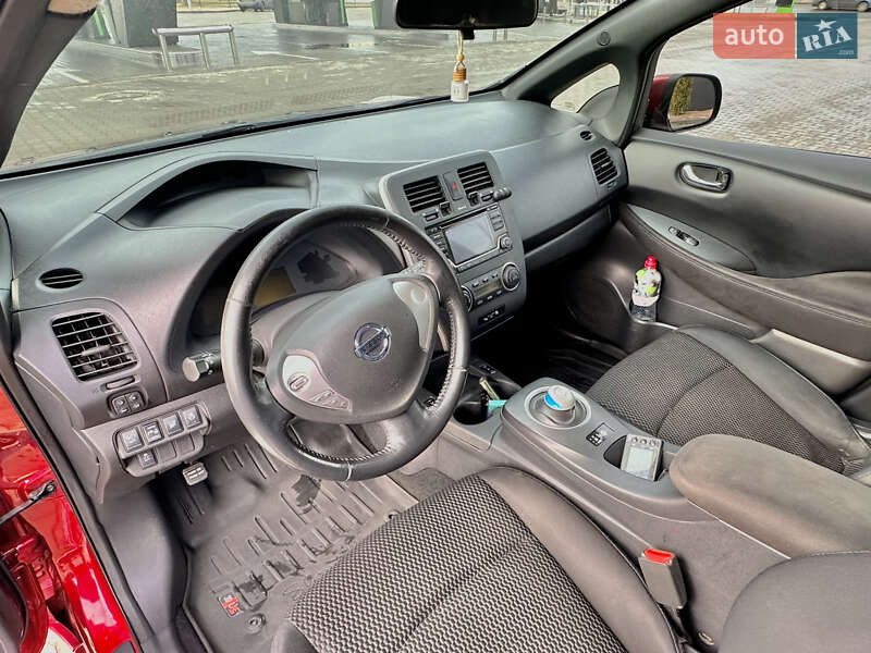Хэтчбек Nissan Leaf 2013 в Одессе