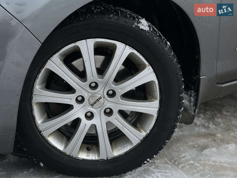 Хэтчбек Nissan Leaf 2014 в Тернополе