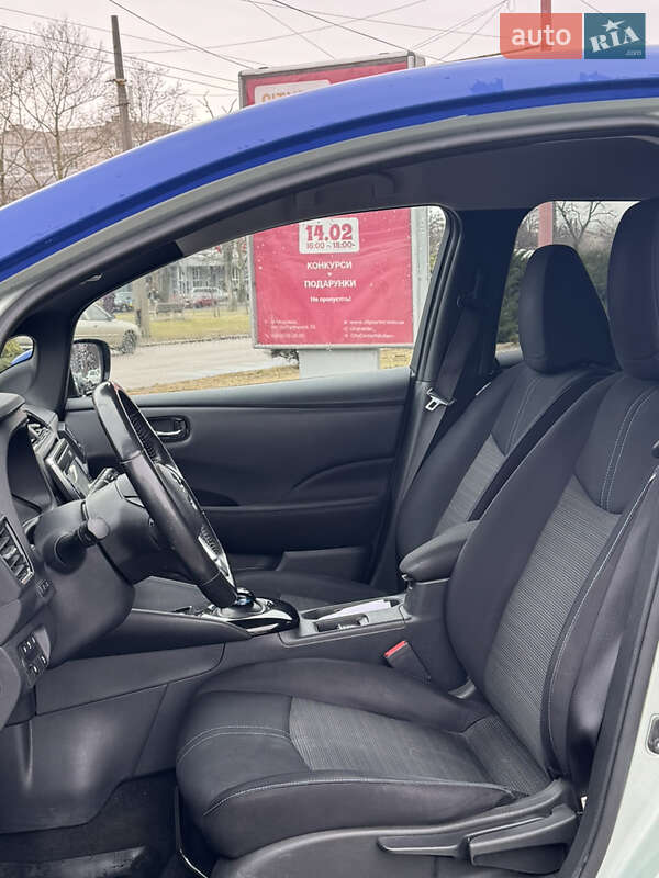 Хэтчбек Nissan Leaf 2018 в Николаеве