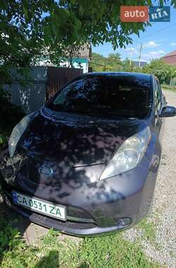 Хетчбек Nissan Leaf 2013 в Умані