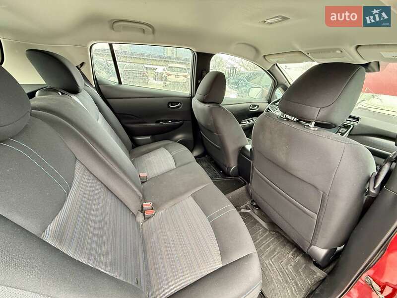 Хэтчбек Nissan Leaf 2018 в Киеве