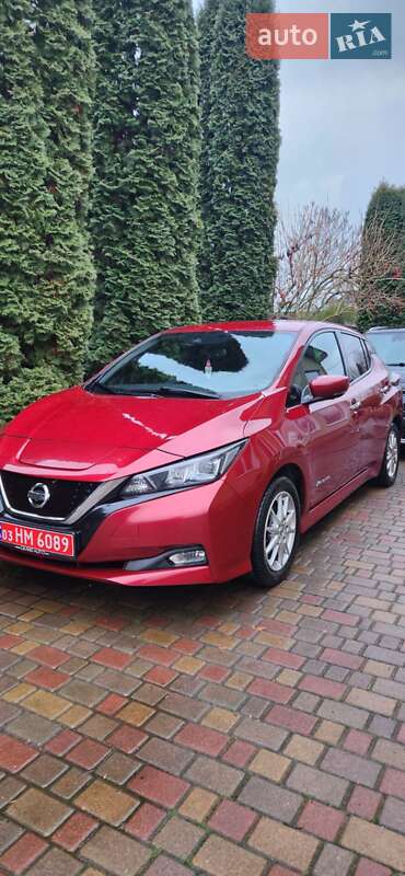 Хэтчбек Nissan Leaf 2018 в Ровно