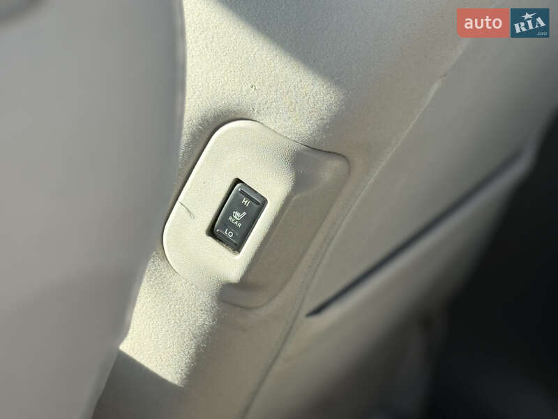 Хэтчбек Nissan Leaf 2012 в Черновцах фото 19 Хэтчбек Nissan Leaf 2012 в Черновцах