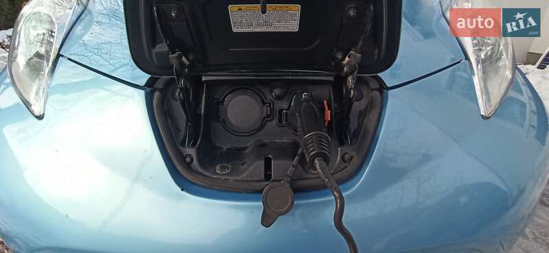 Хетчбек Nissan Leaf 2015 в Києві фото 14 Хетчбек Nissan Leaf 2015 в Києві
