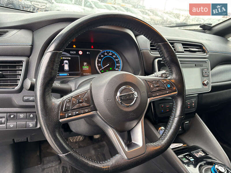 Хетчбек Nissan Leaf 2018 в Львові