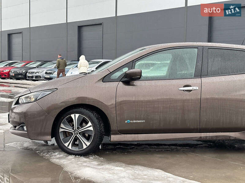 Хетчбек Nissan Leaf 2018 в Львові