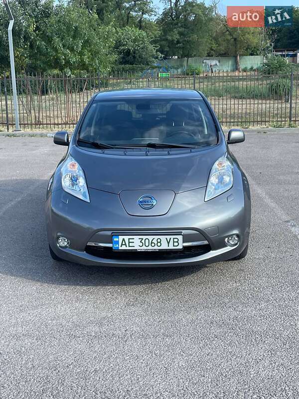 Хэтчбек Nissan Leaf 2013 в Днепре фото 12 Хэтчбек Nissan Leaf 2013 в Днепре