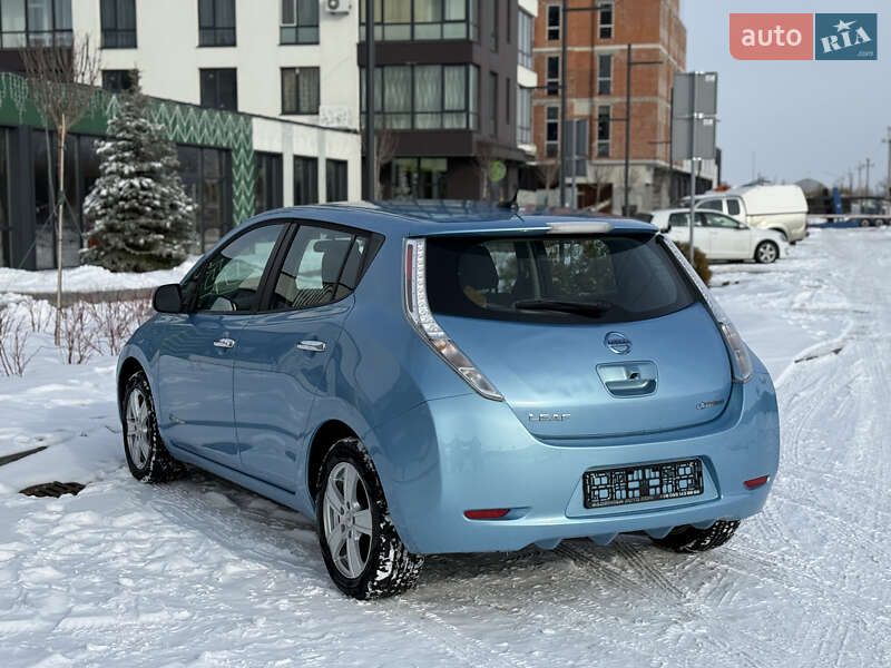 Хэтчбек Nissan Leaf 2014 в Городке