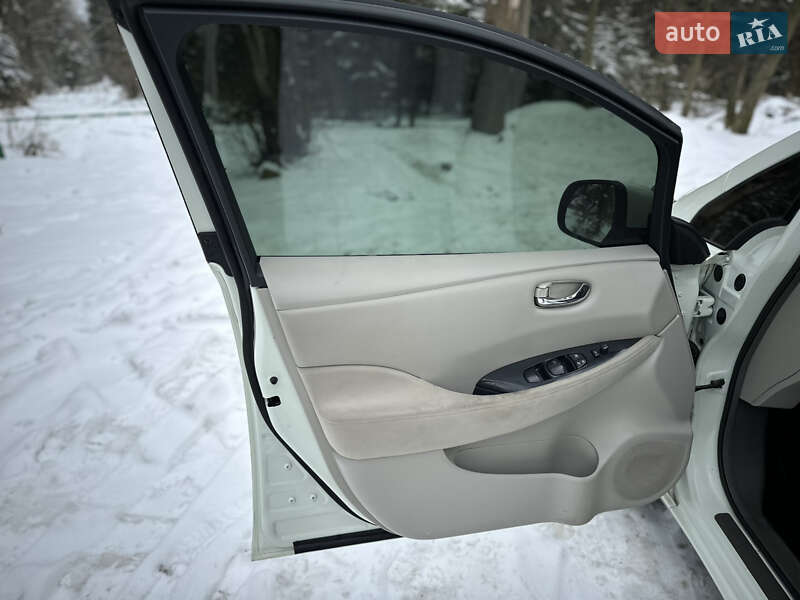 Хетчбек Nissan Leaf 2011 в Трускавці