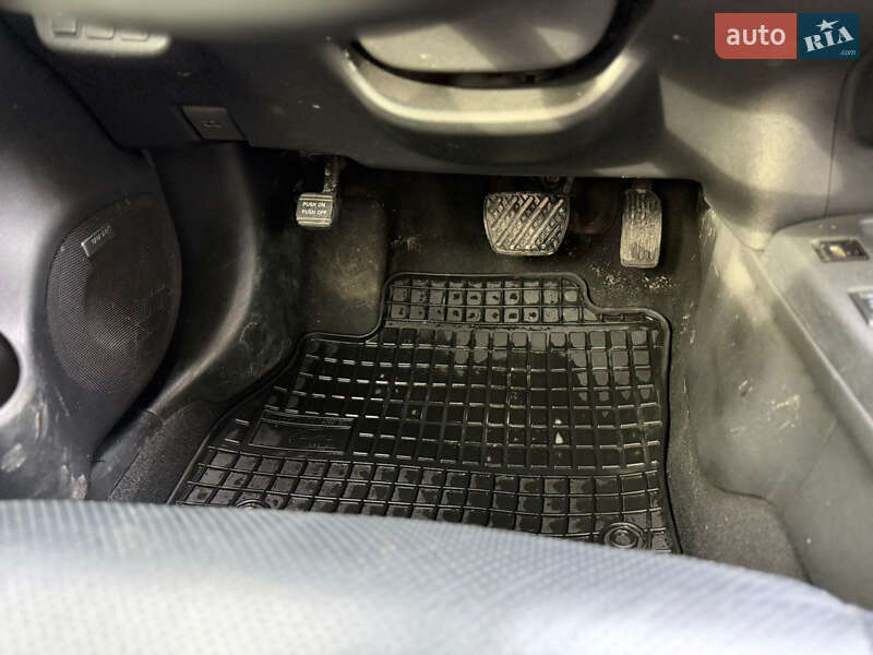 Хэтчбек Nissan Leaf 2014 в Львове фото 11 Хэтчбек Nissan Leaf 2014 в Львове