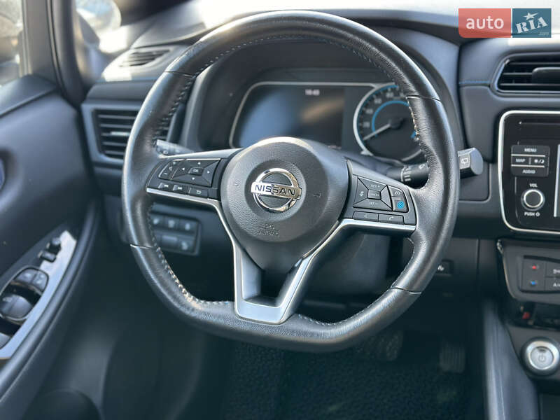 Хэтчбек Nissan Leaf 2018 в Львове