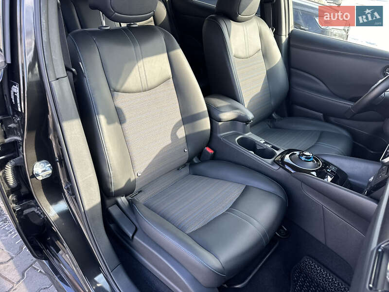 Хэтчбек Nissan Leaf 2018 в Львове