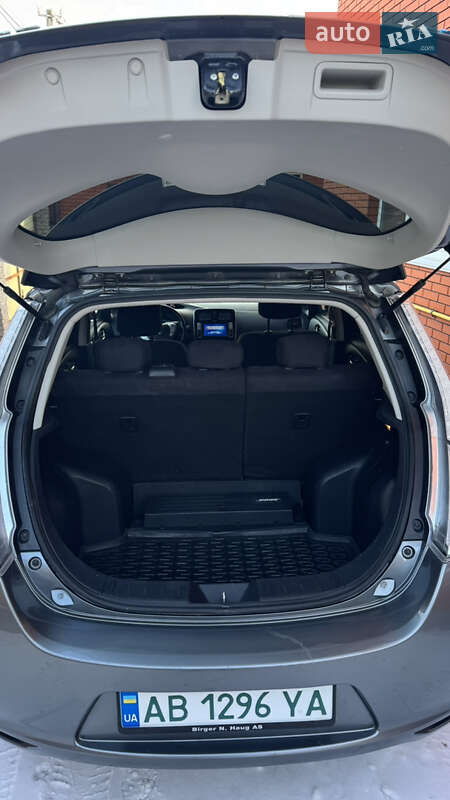 Хэтчбек Nissan Leaf 2015 в Виннице фото 15 Хэтчбек Nissan Leaf 2015 в Виннице