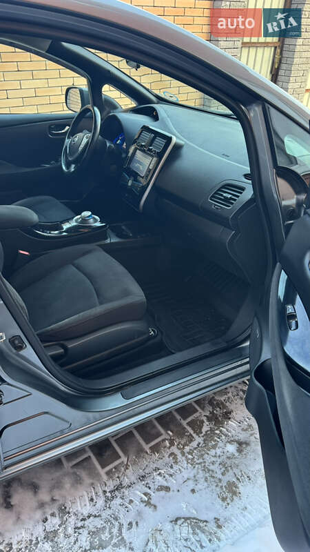 Хэтчбек Nissan Leaf 2015 в Виннице фото 20 Хэтчбек Nissan Leaf 2015 в Виннице