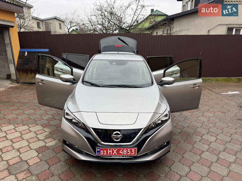 Хэтчбек Nissan Leaf 2019 в Ровно
