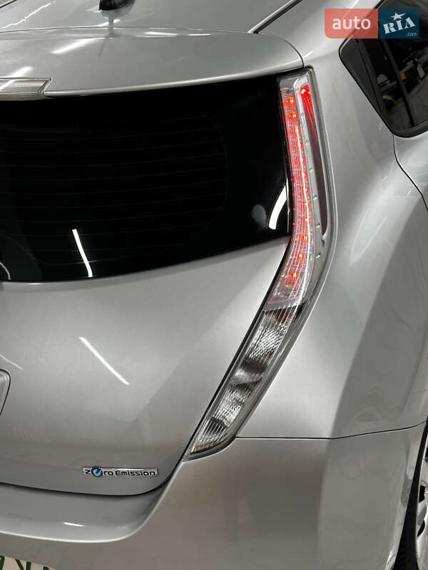 Хэтчбек Nissan Leaf 2014 в Житомире