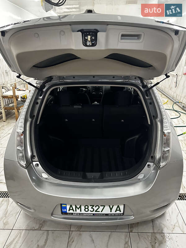 Хэтчбек Nissan Leaf 2014 в Житомире