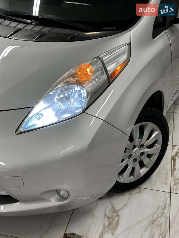 Хэтчбек Nissan Leaf 2014 в Житомире