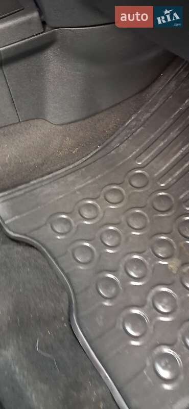 Хэтчбек Nissan Leaf 2014 в Львове