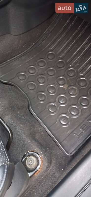 Хэтчбек Nissan Leaf 2014 в Львове