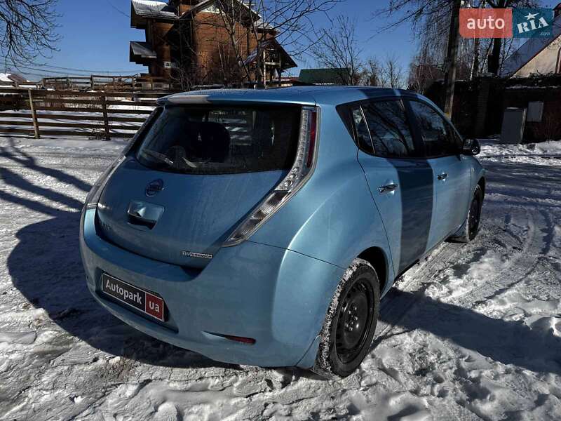Хетчбек Nissan Leaf 2015 в Києві