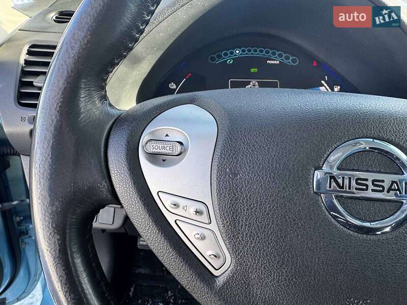 Хетчбек Nissan Leaf 2015 в Києві