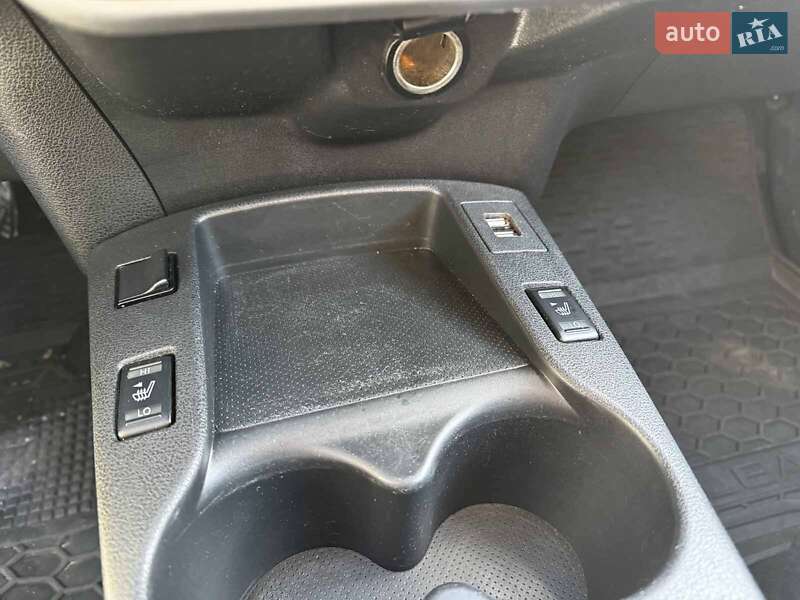 Хетчбек Nissan Leaf 2015 в Києві