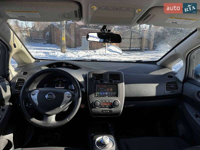 Хетчбек Nissan Leaf 2015 в Києві