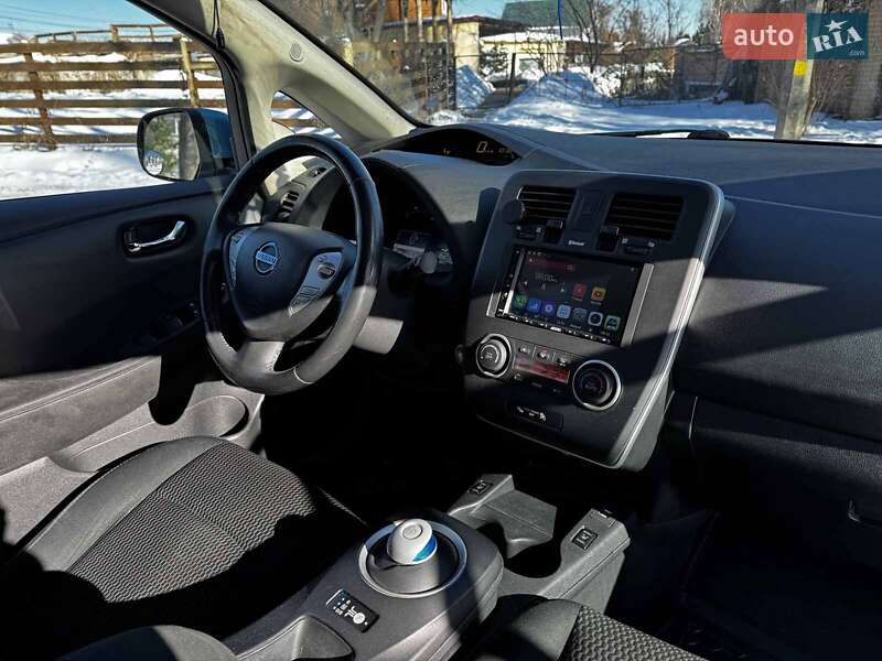 Хетчбек Nissan Leaf 2015 в Києві