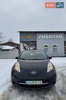 Хэтчбек Nissan Leaf 2016 в Умани