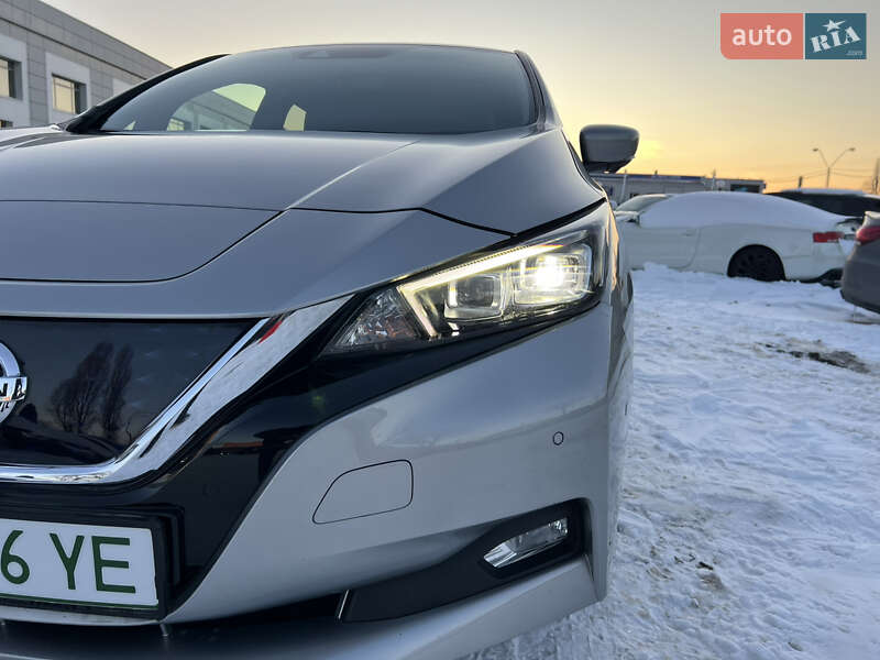 Хетчбек Nissan Leaf 2018 в Києві